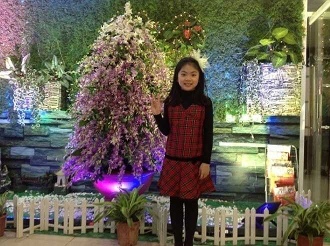 Năm 2012, cô bé trở thành một hiện tượng của làng âm nhạc Việt khi liên tiếp gặt hái được những thành công to lớn.