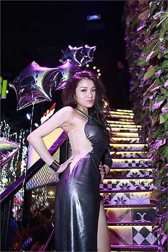 Cô cũng khiến mọi người than phục khi giảm cân gần 10kg chỉ trong vòng 2 tháng 