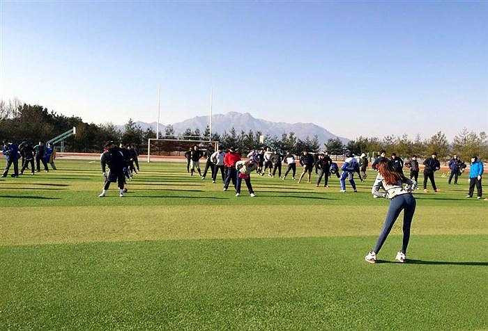 Cư dân mạng Việt Nam thời gian gần đây đang 'phát cuồng' vì những hình ảnh vô cùng nóng bỏng của cô nàng giáo viên thể dục, người Hàn Quốc - Ye Jung Hwa.