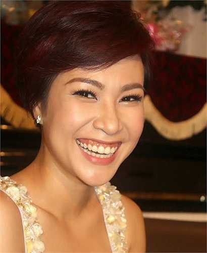 Dù không xinh đẹp lộng lẫy nhưng cô vẫn ghi điểm trong lòng công chúng bởi những khoảnh khắc đời thường vui vẻ của mình.