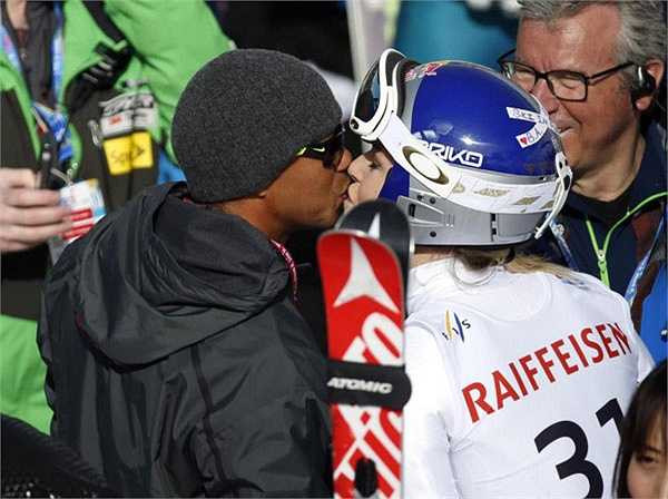 Tiger Woods tới Colorado để cổ vũ Lindsey Vonn tại giải vô địch trượt tuyết thế giới hôm qua. 