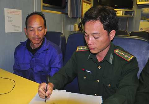 ngư dân, cứu nạn, tàu SAR, Danang MRCC, đâm chìm, rượt đuổi, tàu cá, Hoàng Sa