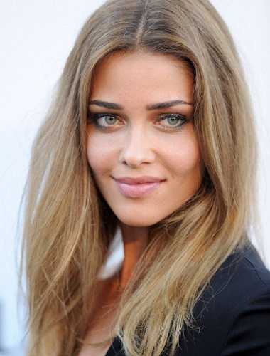 Ana Breatriz Barros là 1 trong 10 siêu mẫu hàng đầu Brazil