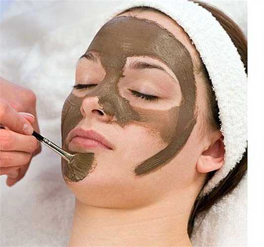 Giảm căng thẳng: Khi bị căng thẳng mà ăn một nửa thanh sôcôla đen mỗi ngày trong hai tuần thì hormone căng thẳng giảm đáng kể và các triệu chứng căng thẳng cũng giảm bớt phần nào.
