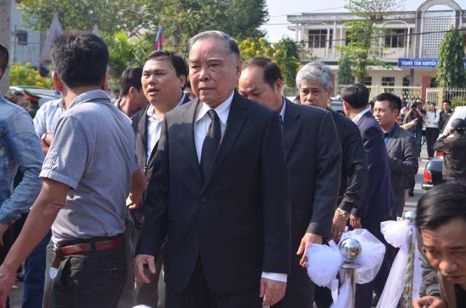 Dòng người xếp hàng vào viếng ông Nguyễn Bá Thanh