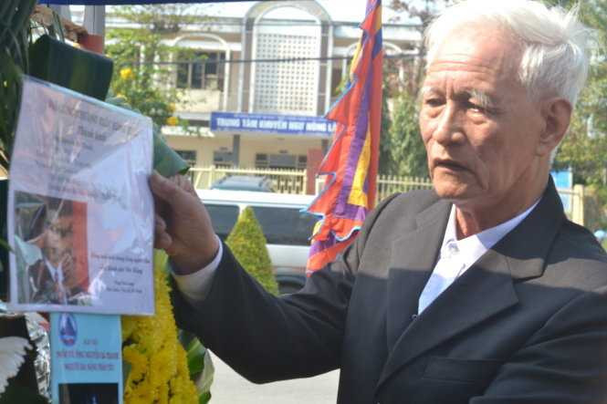 Dòng người xếp hàng vào viếng ông Nguyễn Bá Thanh