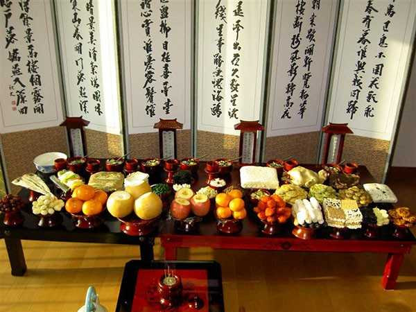 Mâm cúng lễ tổ tiên của người Hàn Quốc