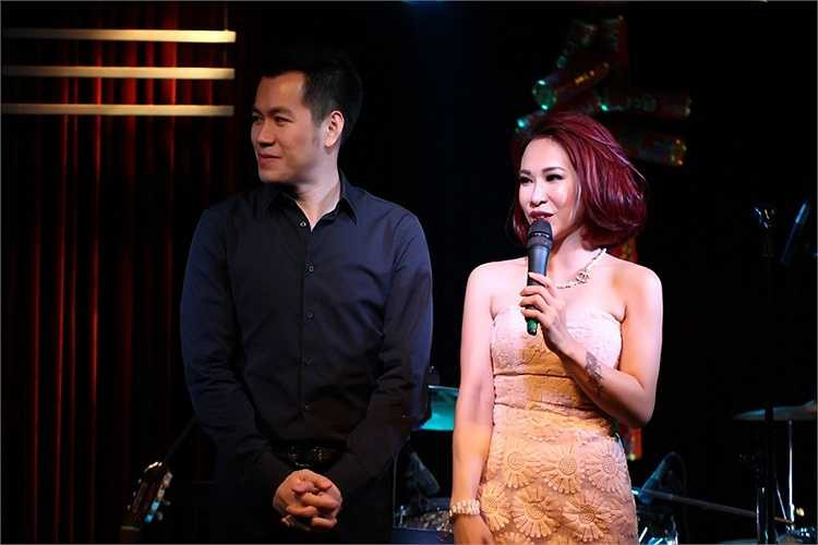 Đêm ngày 13/2/2015, nữ ca sỹ Uyên Linh và đồng nghiệp đàn anh Hồ Trung Dũng đã có một đêm nhạc đặc biệt với những nhạc mục là những khúc tình ca - như một 'sự kiện nho nhỏ' của cả hai để cùng chào đón Ngày lễ tình nhân - Valentine. 