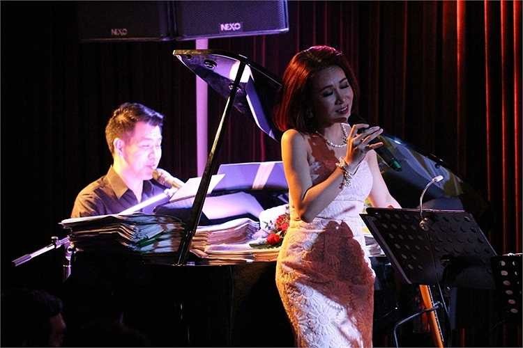 Uyên Linh và Hồ Trung Dũng tuy rằng không phải là một mối quan hệ thân thiết giống như Uyên Linh và Quốc Thiên nhưng ở họ luôn có sự tôn trọng và yêu mến của người này dành cho người kia.