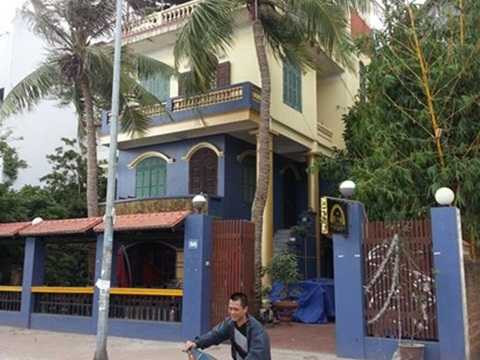 Lạ lùng đại gia thuê người kỵ tuổi dọn nhà đón Tết