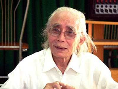 Còn trên lĩnh vực văn hóa, nhạc họa, mảnh đất Đà Nẵng cũng sản sinh ra những người ca sĩ, nhạc sĩ tài năng. Trong đó có Phan Huỳnh Điểu - nhạc sĩ tiêu biểu của nền âm nhạc đương đại Việt Nam với những đóng góp to lớn cho sự phát triển của âm nhạc Việt Nam trong thế kỷ XX. Ông được mệnh danh là 'Con chim vàng của nền âm nhạc Việt Nam'. 