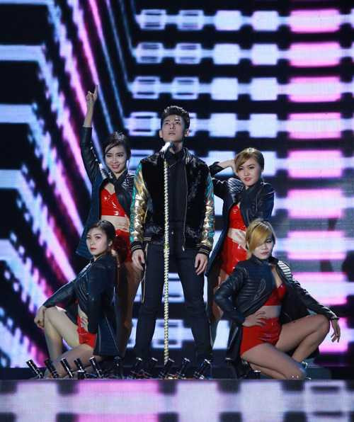 Chấn thương bất ngờ ở chân khiến phần thi của Isaac không được thành công như mong muốn.