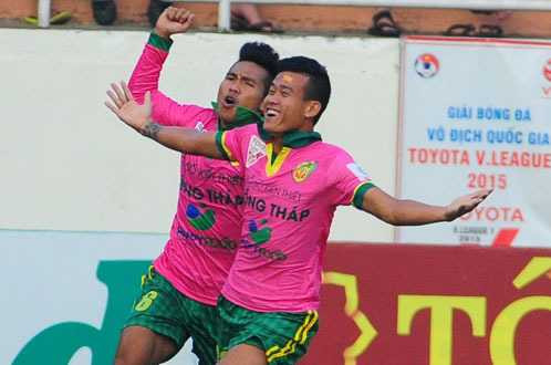 Đồng tháp ăn mừg