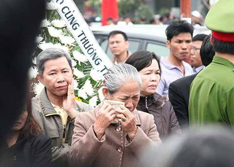 NGuyễn Bá Thanh, tang lễ, Lễ truy điệu, ngàn người, bật khóc, khóc thương