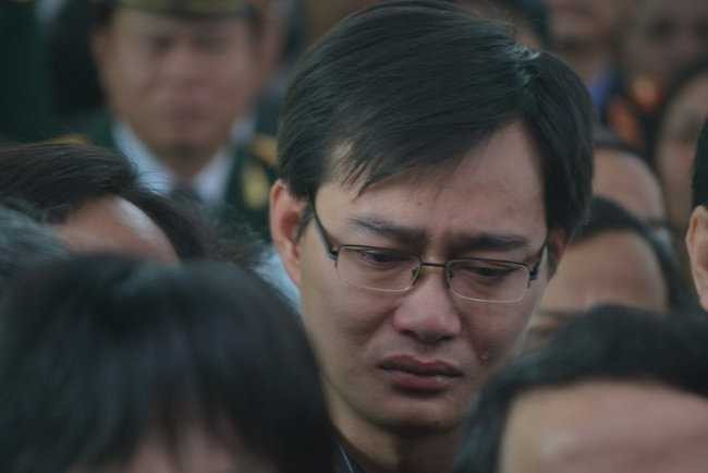 Dòng người nghẹn ngào trong lễ truy điệu ông Nguyễn Bá Thanh