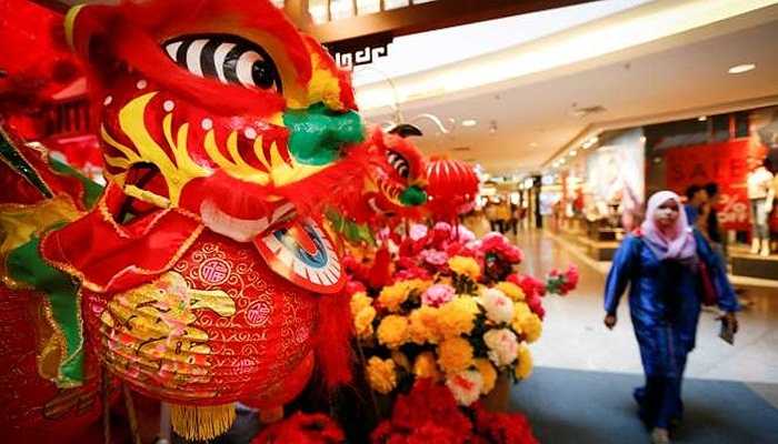 Mùng 1 tết Ất Mùi sẽ rơi vào ngày thứ năm, 19/2/2015. Vào thời điểm hiện tại, năm mới đã ở rất gần và mọi người dân đang sẵn sàng chào đón