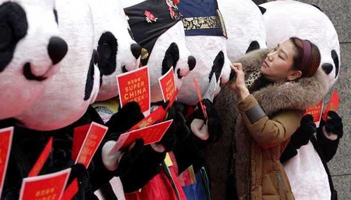 Một số cửa hàng sử dụng hình ảnh con gấu trúc để thu hút khách hàng