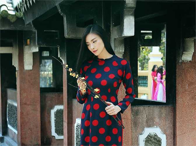 Vân Ngô vừa công bố cô sẽ tham gia 'Ngọa hổ tàng long' phần 2.