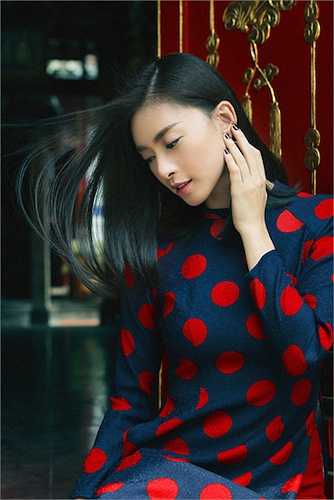 Tuy vậy, cô vẫn dành thời gian chụp một bộ ảnh gửi tới người hâm mộ.