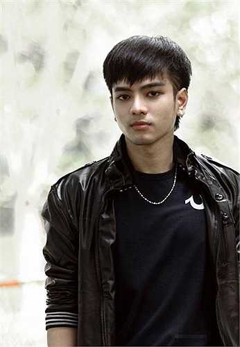 Nhưng ghét thì ghét, không ai có thể phủ nhận tài năng của anh. Nhà phê bình sân khấu Nguyễn Thị Minh Thái – một người Bắc và ưa thứ nghệ thuật tử tế khẳng định: 'Hoài Linh là diễn viên kịch số 1 Việt Nam'.