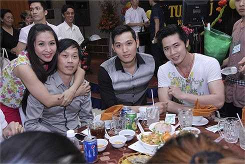 Còn nhớ, khi trở về Việt Nam, Hoài Linh ý thức rõ những thiếu hụt của mình vì trước đó chỉ đi diễn tỉnh và tấu hài trên sân khấu tổng hợp.