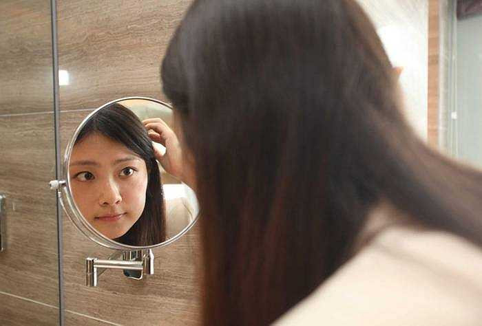 Cô chia sẻ, công việc của cô nhằm hỗ trợ khách sạn khi xem xét cơ sở vật chất, vị trí, ăn uống, dịch vụ và giá cả 