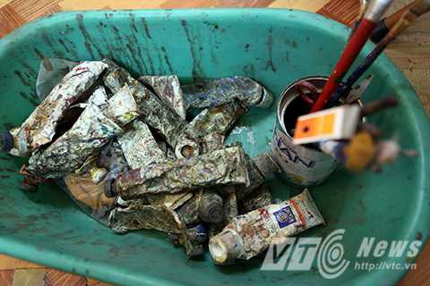 Chàng họa sĩ khiếm thính và những ước mơ chưa thành hiện thực