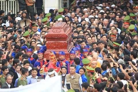 NGuyễn Bá Thanh, ông Thanh, yên nghỉ, mai táng, khóc nấc, tiếc thương
