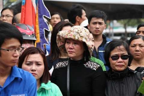 NGuyễn Bá Thanh, ông Thanh, yên nghỉ, mai táng, khóc nấc, tiếc thương