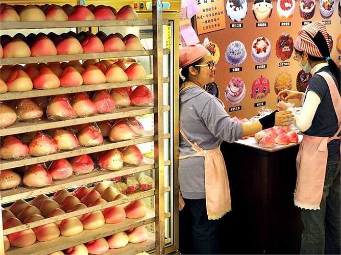 Bánh ShouTao, loại bánh được cho là mang lại may mắn đầu năm ở Đài Loan, Trung Quốc