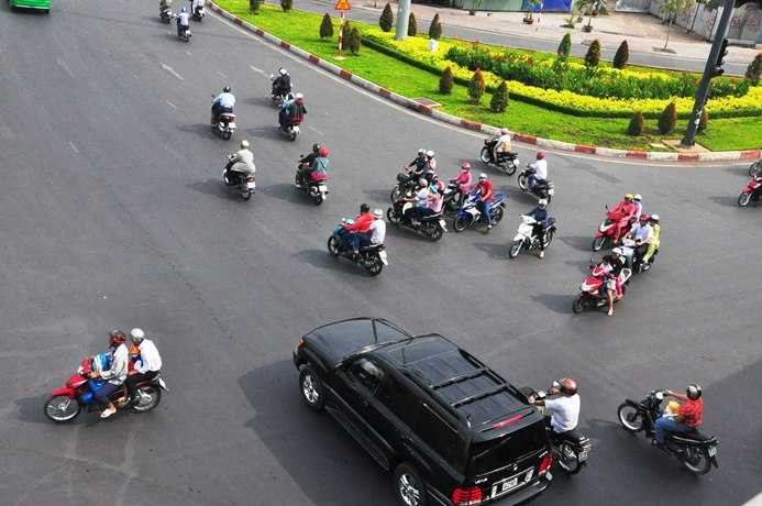 Vẻ bình yên lạ lẫm của Hà Nội ngày đầu năm mới