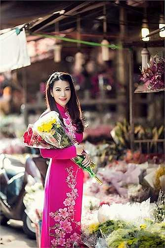 Trương Ngọc Ánh: 'Xuân xuân ơi xuân đã về. Chúc các cô dì chú bác anh chị một năm mới vạn sự như ý nhé'. 