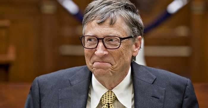 Bill Gates. Tuổi: 60. Tài sản: 78,7 tỷ USD. Nhà đồng sáng lập đế chế phần mềm Mircroft hiện là người giàu nhất thế giới, theo danh sách của Forbes. Không chỉ có ảnh hưởng lớn đến giới công nghệ, ông còn là hình tượng tỷ phú hảo tâm điển hình.