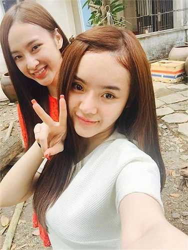 Angela Phương Trinh cùng cả gia đình về quê ở Long An.