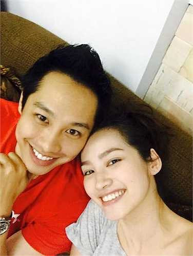 Trúc Diễm đi chơi cùng chồng. Cô tâm sự rằng rất hạnh phúc vì đây là Tết đầu tiên có chồng.