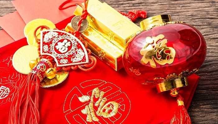 Tết Nguyên Đán là ngày kì nghỉ quan trọng nhất trong năm, kéo dài 15 ngày bắt đầu từ ngày 31/1, được tính dựa trên sự dịch chuyển của Mặt Trăng và Mặt Trời.