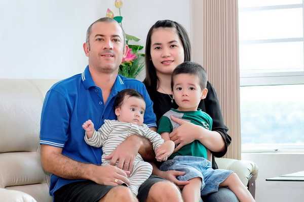Thầy Giôm đón Tết cùng gia đình