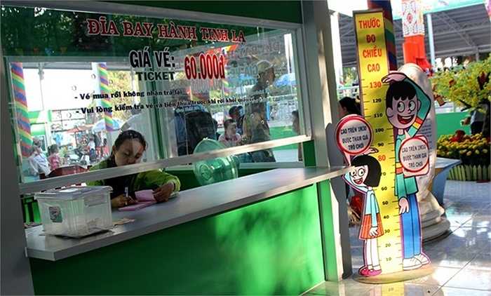 Nhà đầu tư cho biết, trò chơi này chỉ dành cho những người cao trên 1,3, giá vé là 60.000 đồng/người.