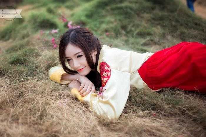 Ngân Búng là hot girl nổi bật thường xuyên đóng trong các MV ca nhạc, clip...