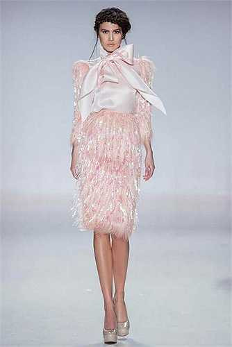 Anh cũng đang suy nghĩ để cân nhắc thêm về vấn đề thời gian, trong tương lai Lý Quí Khánh sẽ tham gia nhiều tuần lễ thời trang hơn nữa