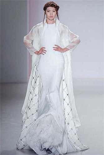 Bộ sưu tập với màu hồng pastel làm chủ đạo, các chi tiết cánh hoa được khai thác tinh tế