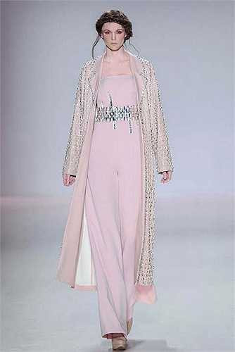 NTK họ Lý nói thêm anh được khá nhiều tạp chí chụp hình và phỏng vấn về lần xuất hiện đầu tiên này