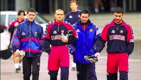 Mourinho thân thiết với Pep Guardiola, Luis Enrique và Carles Busquets, bố của Sergio Busquets. Đây là giai đoạn những HLV này làm việc cùng nhau tại Barca