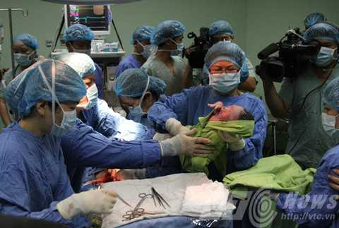 Đà Nẵng, thăng hoa, tình yêu, Bệnh viện Phụ sản nhi, hiếm muộn