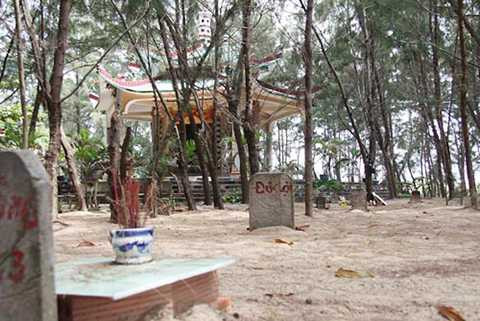 đền thờ, cá Ông, lớn nhất Việt Nam, cá voi, ông Nam Hải, Đất Đỏ, Bà Rịa-Vũng Tàu