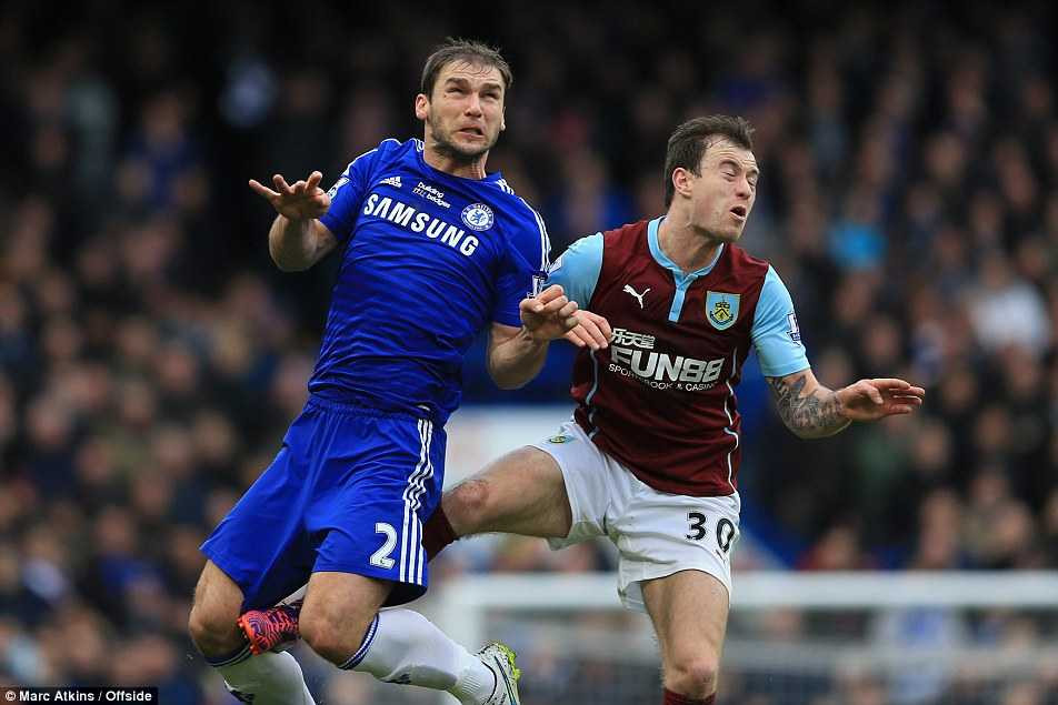 Barnes tiểu xảo, thẳng chân đạp Ivanovic