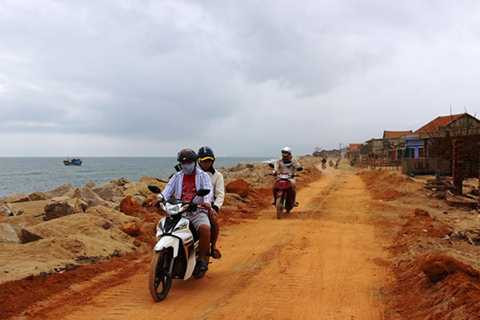 Phú Yên, ăn Tết, sóng biển, thấp thỏm, ngoạm mất nhà cửa, hoang mang