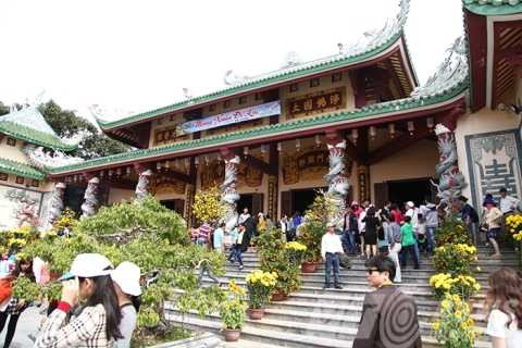 Đà Nẵng, chùa Linh Ứng, Sơn Trà, khách thập phương, vãng cảnh, du khách