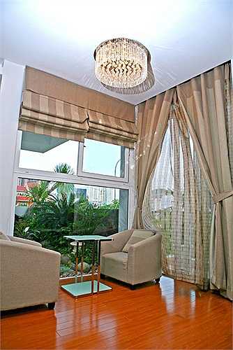 Gia đình Quyền Linh dọn về ở ngôi biệt thự này vào năm 2011.