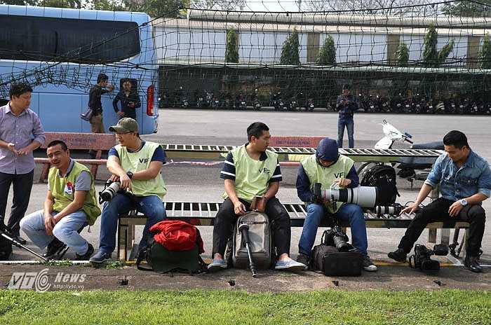 Sau hàng loạt scandal liên quan đến Công Phượng cùng những nghi ngờ bán độ thời AFF Cup 2014, HLV Miura đã rút ra nhiều bài học cho cách ứng xử với truyền thông Việt